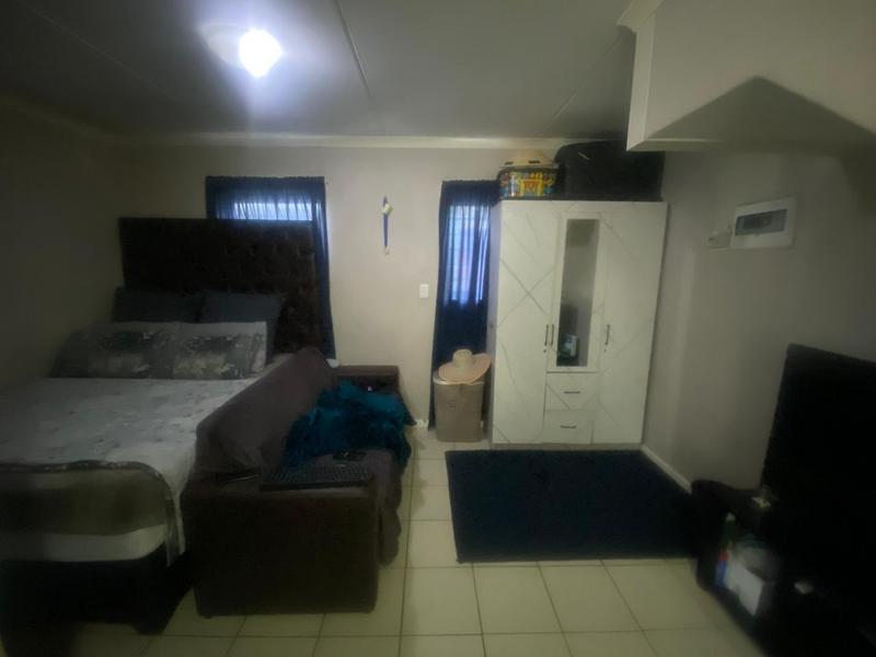 2 Bedroom Property for Sale in Maitland Western Cape